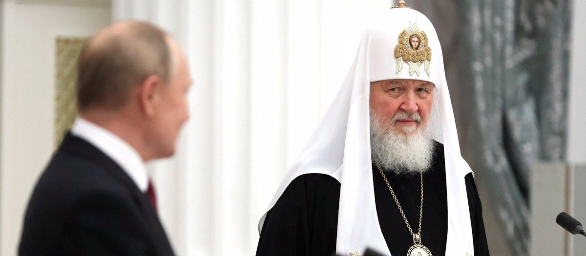 Cirilo I de Moscú junto a Vladimir Putin, en noviembre de 2021