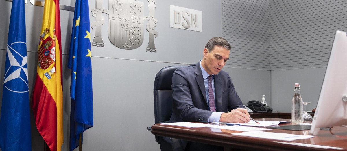 Imagen filtrada por Moncloa de la reunión de Sánchez con miembros de la OTAN