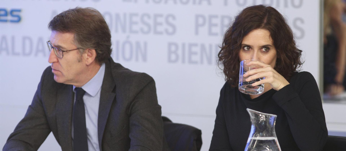 El presidente de la Xunta de Galicia, Alberto Núñez Feijóo y la presidenta de la Comunidad de Madrid, Isabel Díaz Ayuso