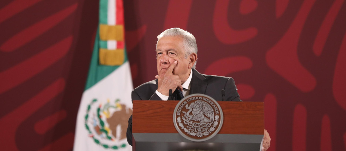La rueda de prensa de López Obrador ha estado marcada por las respuestas esquivas