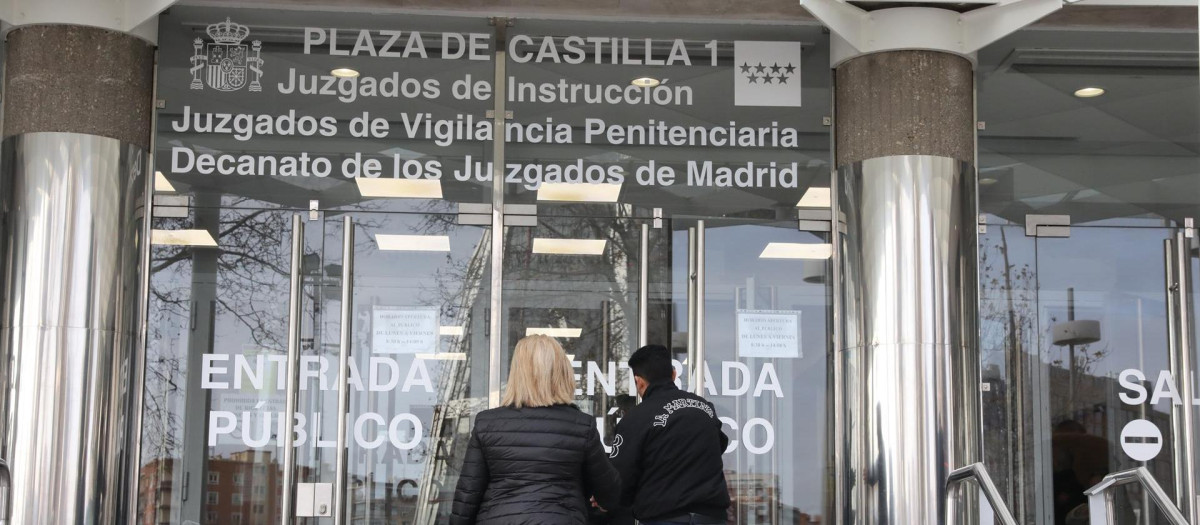 Entrada de los Juzgados de Plaza de Castilla