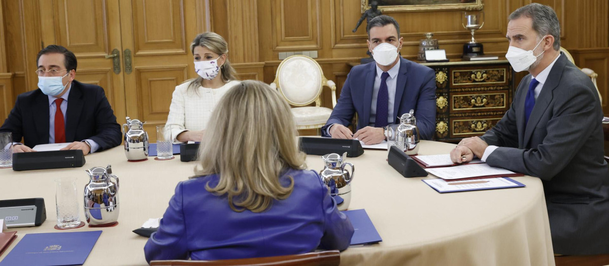 La última reunión en que el Rey coincidió con algunos de los líderes que le acompañarán a su próximo viaje a Chile fue el Consejo de Seguridad Nacional celebrado el pasado 24 de febrero
