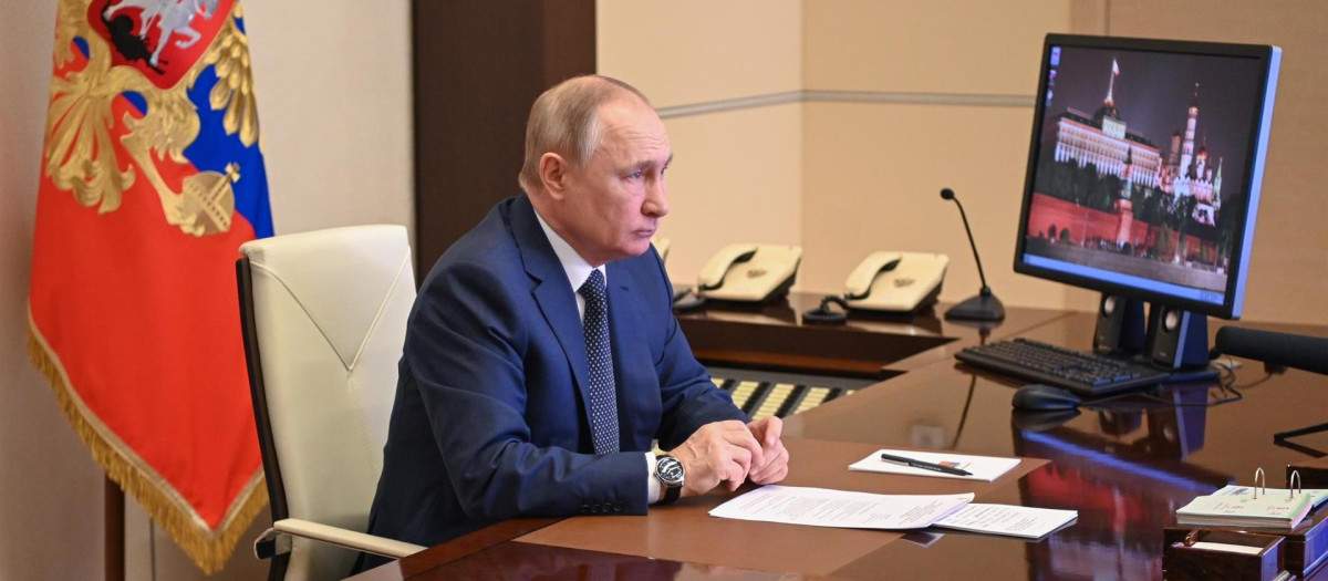 Para el presidente ruso, que los aviones de la OTAN sobrevuelen Ucrania es sinónimo de involucrarse en el conflcito