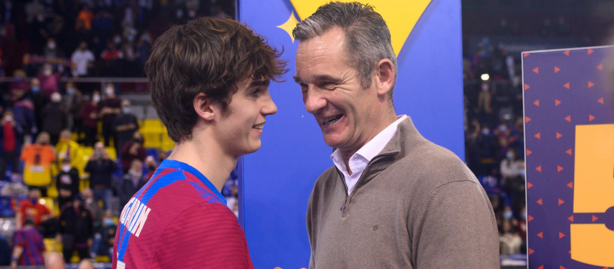 Iñaki Urdangarin junto a su hijo Pablo Urdangarin en Barcelona este sábado