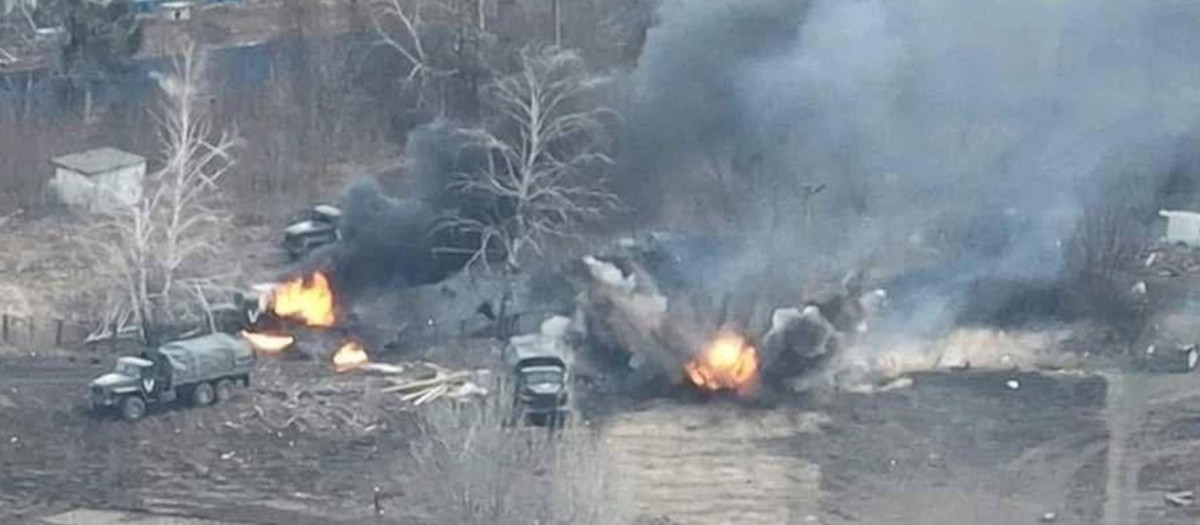 Vehículos de las tropas rusas derrotadas en Kiev gracias a un mensaje ciudadano