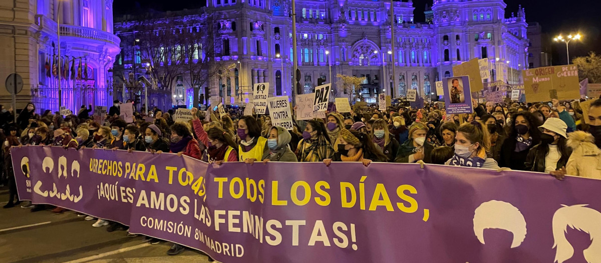 Cabecera del pelotón de manifestantes del 8M