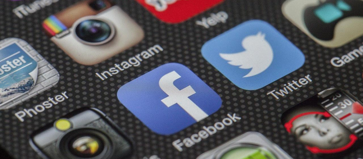 Twitter y Facebook han optado por copiar sus sites en Tor