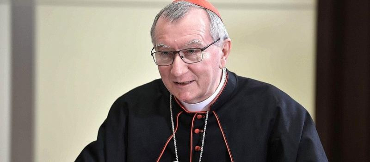 Pietro Parolin hablando durante una reunión con el presidente ruso, Vladimir Putin, en Sochi