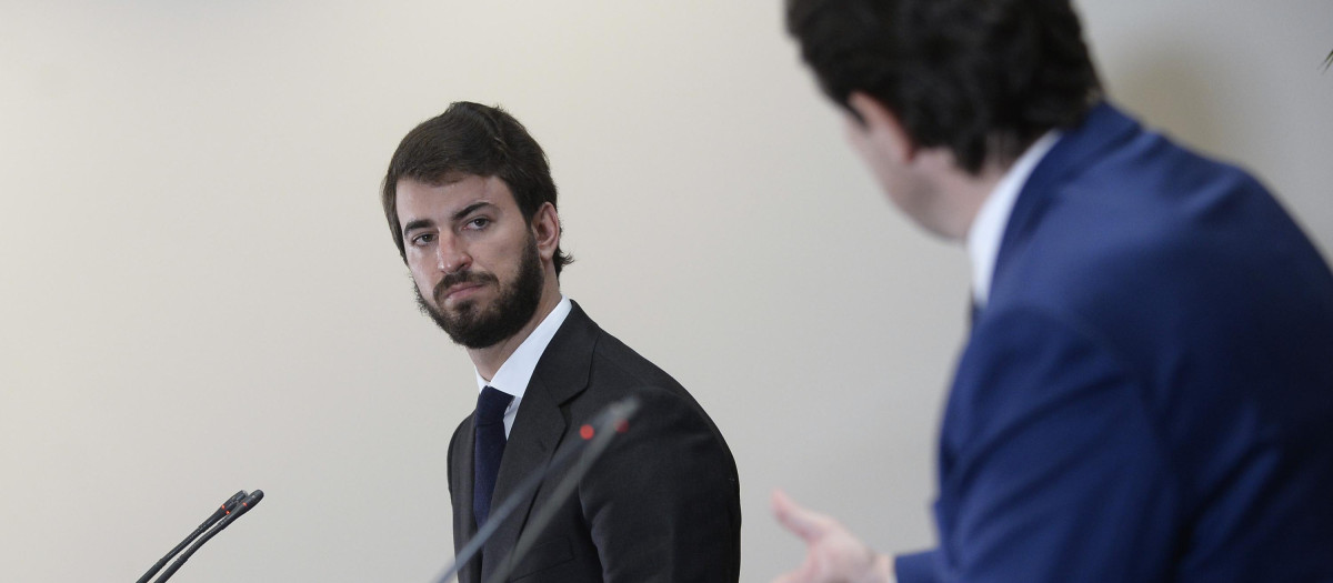 Mañueco y García-Gallardo el jueves explicando su pacto de gobierno