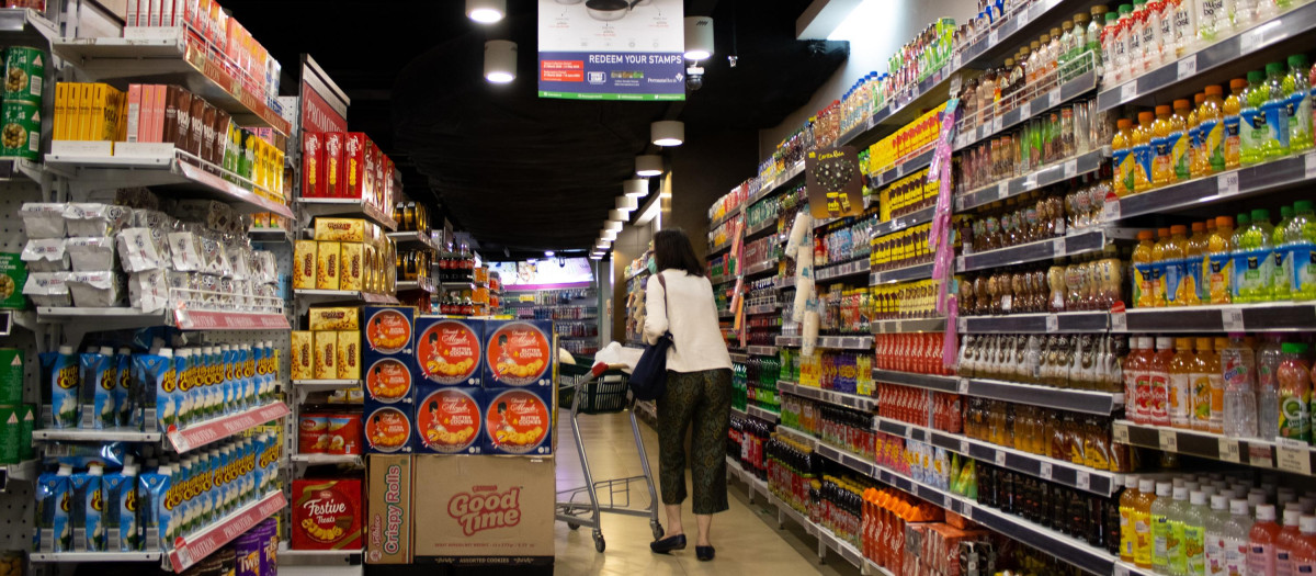 La OCU advierte que en febrero los alimentos han subido un 0,8 %m lo mismo que el IPC general