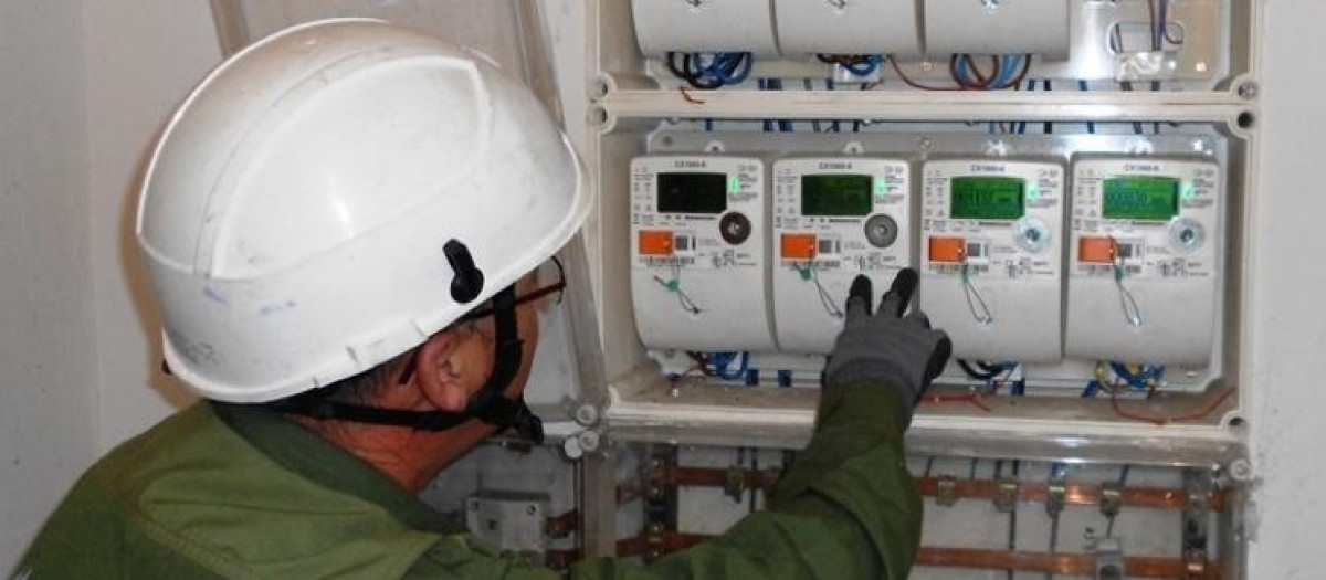 Las distribuidoras de electricidad han asegurado que sus contadores inteligentes son seguros