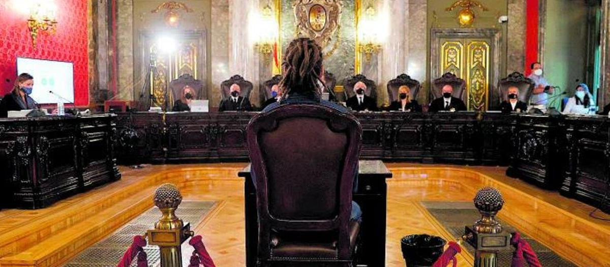 Alberto Rodríguez, exdiputado de Podemos, durante el juicio en el Tribunal Supremo que acabó con su pérdida del escaño