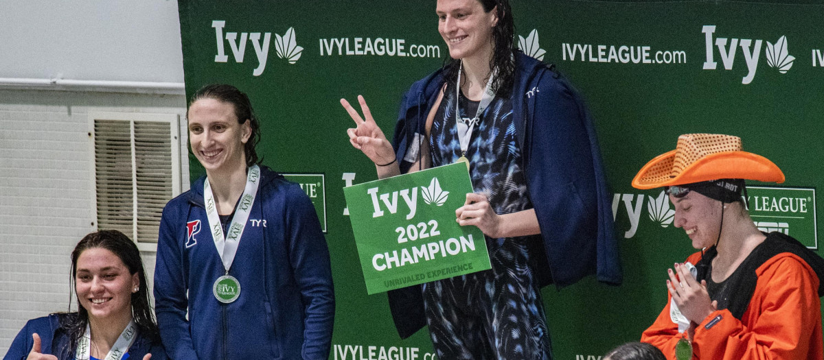 Lia Thomas celebra el triunfo en las 500 yardas en la Ivy League
