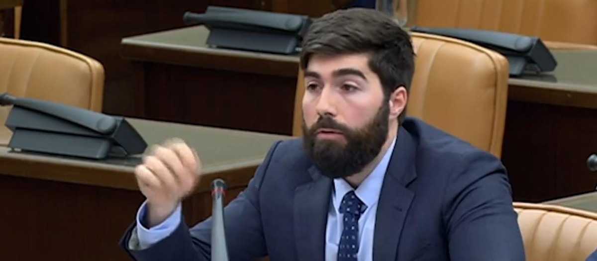 El diputado Manuel Mariscal en su intervención en la comisión.