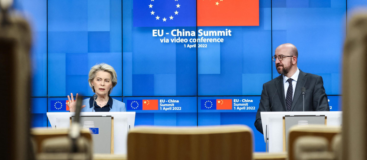 Von der Leyen y Michel, durante la rueda de prensa posterior a la cumbre