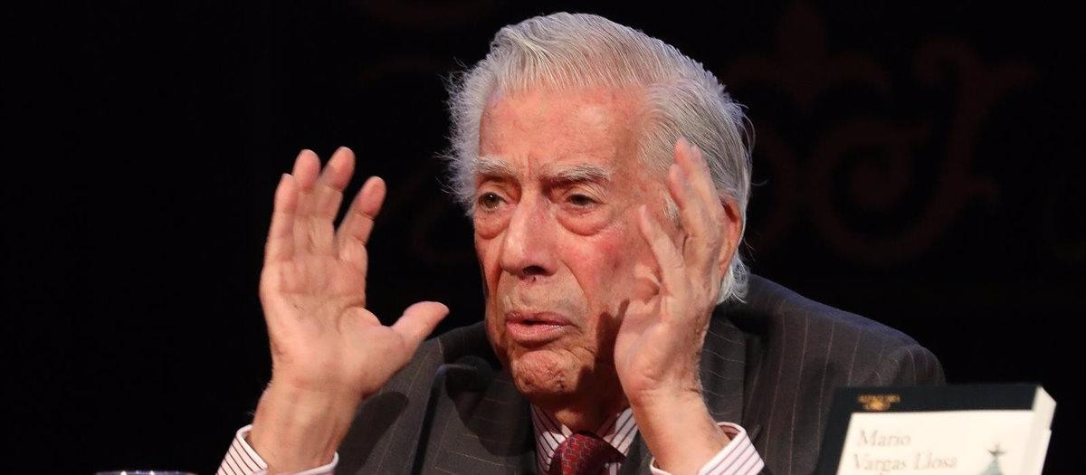 07/04/2022 El escritor, político y periodista, Mario Vargas Llosa, presenta su libro 'La mirada quieta (de Pérez Galdós)', en el Ateneo de Madrid, a 7 de abril de 2022, en Madrid (España). Vargas Llosa, que obtuvo el Premio Nobel de Literatura en 2010, ha escrito este ensayo a partir del análisis de las novelas, obras teatrales y de los Episodios nacionales de Benito Pérez Galdós. Llosa crea con esta publicación un perfil completo y personal del escritor español.
SOCIEDAD
Marta Fernández Jara - Europa Press
