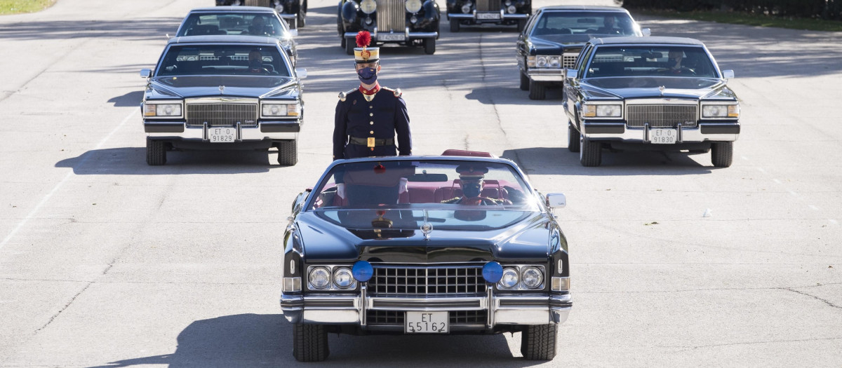 Los Cadillac, durante un desfile en el cuartel El Rey, en las inmediaciones del Palacio Real de El Pardo