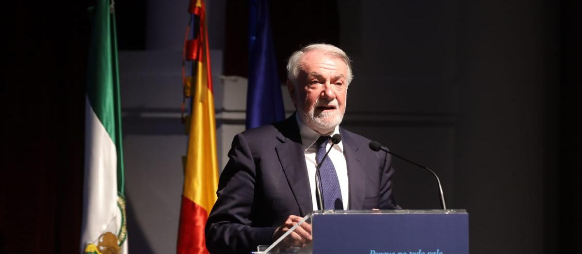 Jaime Mayor Oreja, en el acto de presentación de NEOS en Sevilla