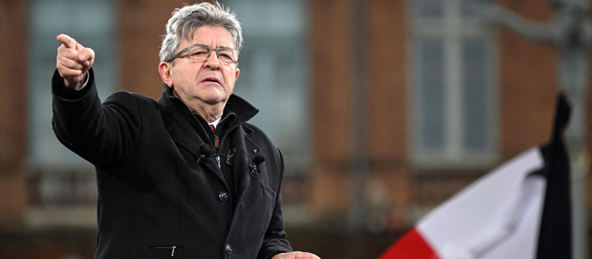 Jean-Luc Mélenchon es, se quiera o no, el último gran orador de la vida política francesa: posee una voz poderosa, un rico vocabulario, recursos dialécticos casi ilimitados, una sólida cultura general, capacidad para insultar y propensión a perder los estribos. Su programa contiene medidas típicas del izquierdismo más trasnochado con otras que pondrían en entredicho la República que tanto dice defender.