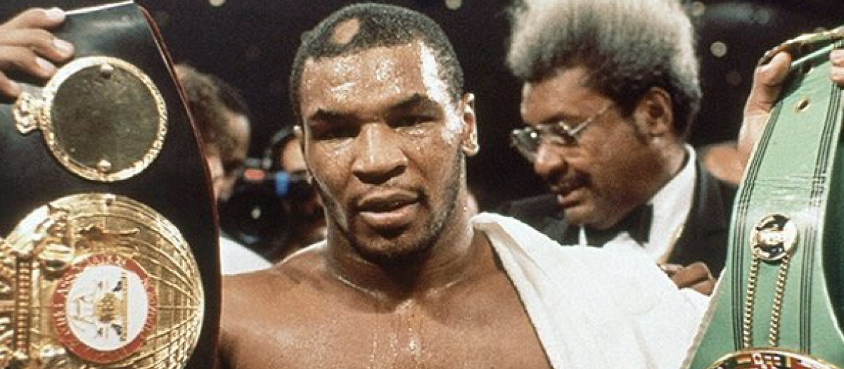 Mike Tyson y Don King (al fondo) en 1987