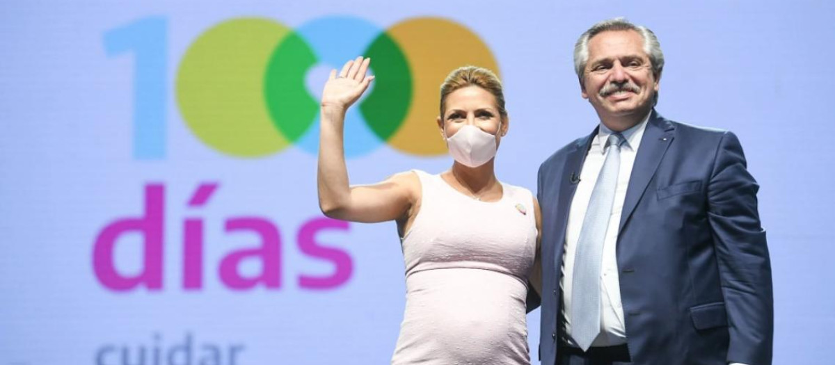 El presidente de Argentina, Alberto Fernández, y la primera dama, Fabiola Yáñez, el pasado diciembre en Buenos Aires