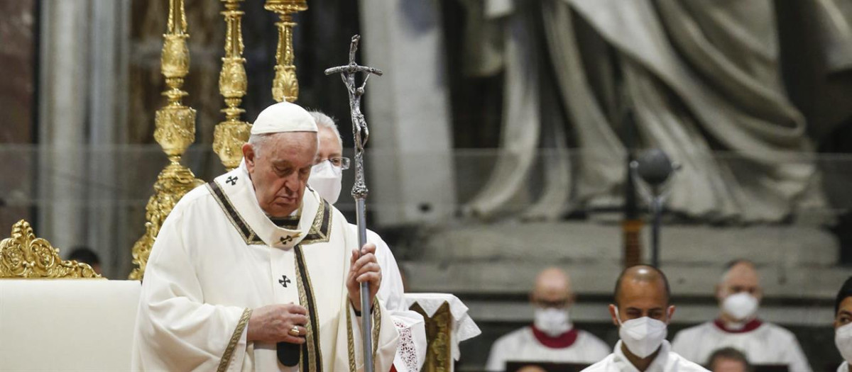 El Papa Francisco durante la Misa Crismal de este Jueves Santo en el Vaticano