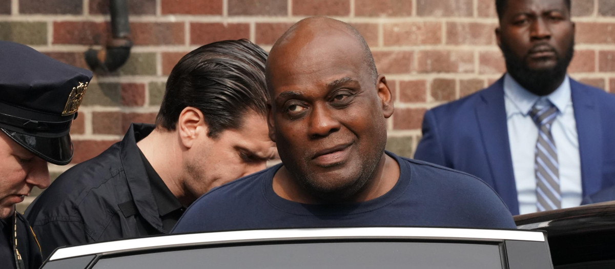 Frank James, el autor confeso del ataque en el metro de Brooklyn, en el momento de su detención