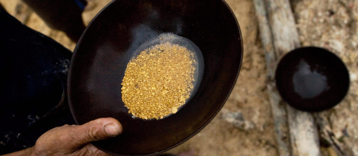 El estallido de la pandemia disparó el precio del oro a su máximo histórico