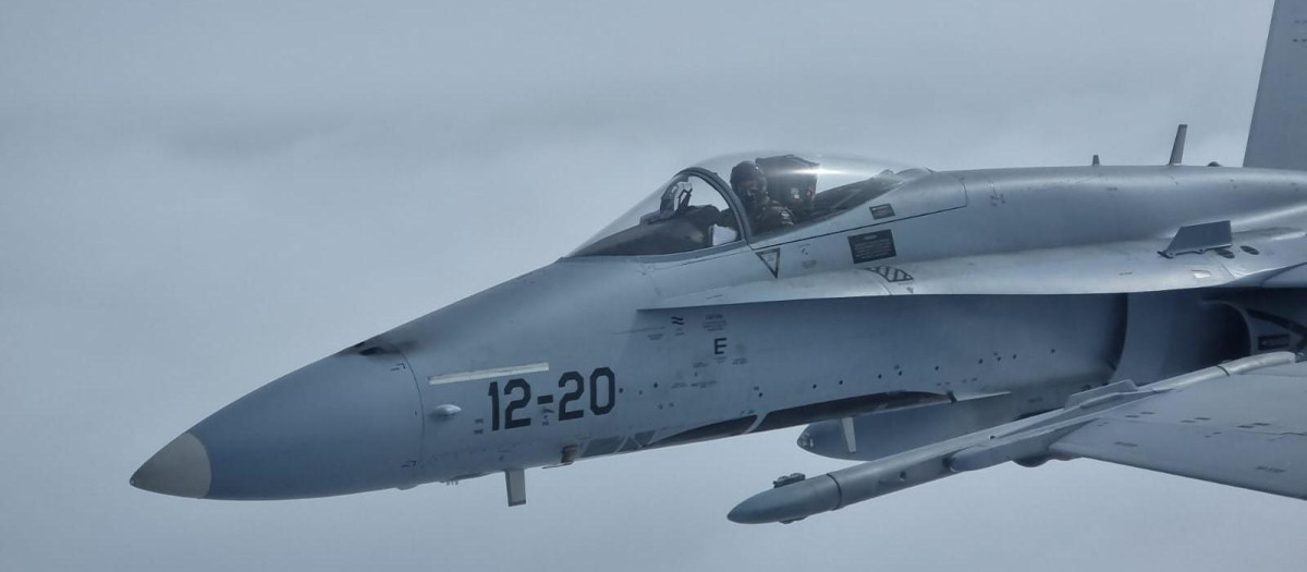 Un F-18 español patrulla el cielo lituano en la misión de la OTAN