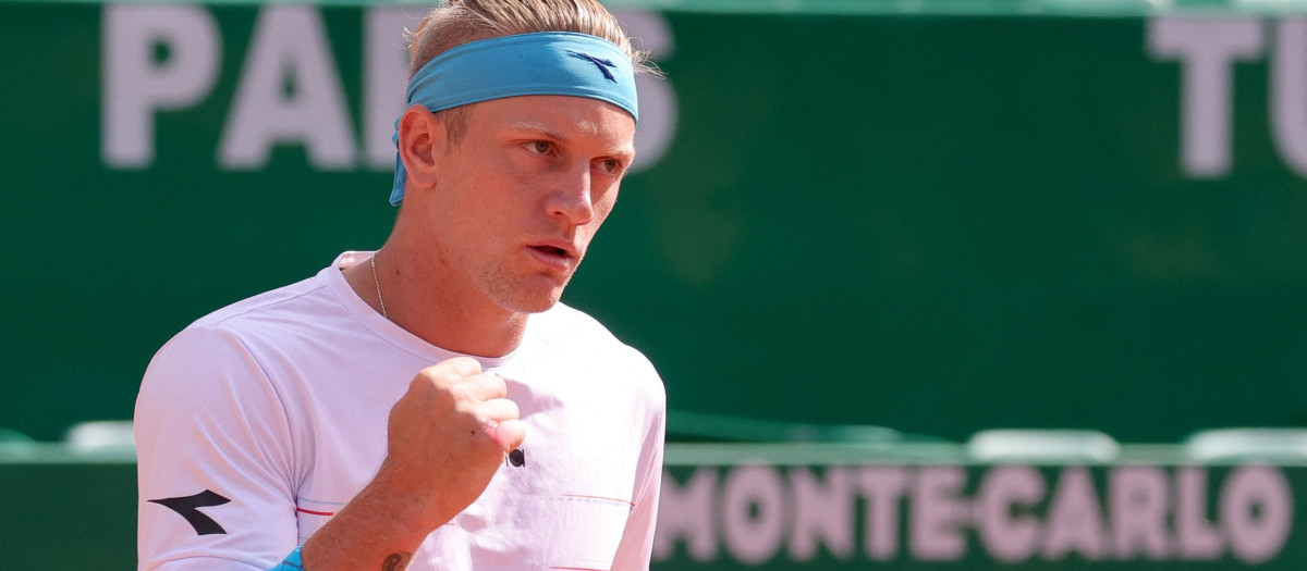 Alejandro Davidovich celebra un punto durante su partido contra Taylor Fritz