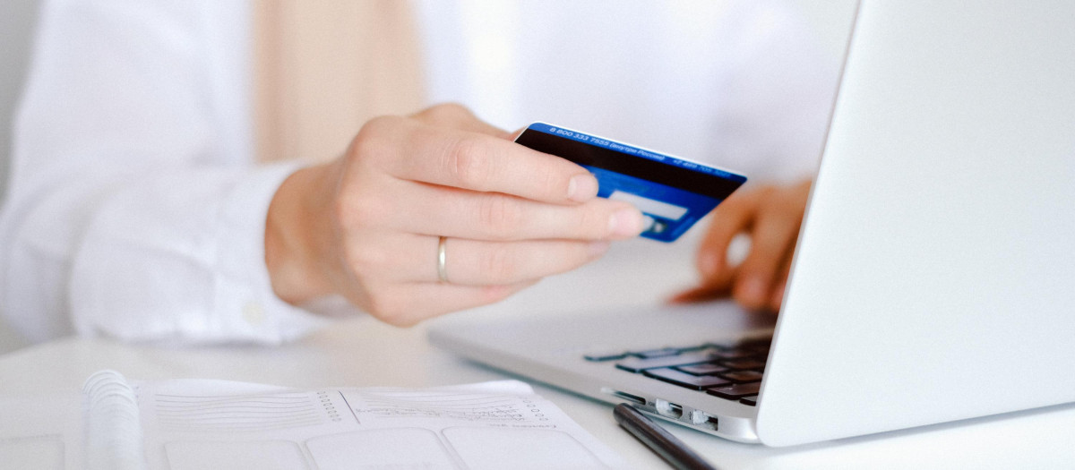 Todos los consumidores tienen el derecho a conocer cómo y para qué se utilizan los datos personales que facilitan durante una compra online