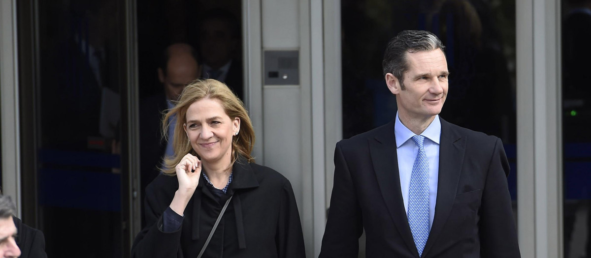 La Infanta Cristina de Borbón e Iñaki Urdangarin durante el juicio del "Caso Noos" en Palma de Mallorca.
09/02/2016
Mallorca