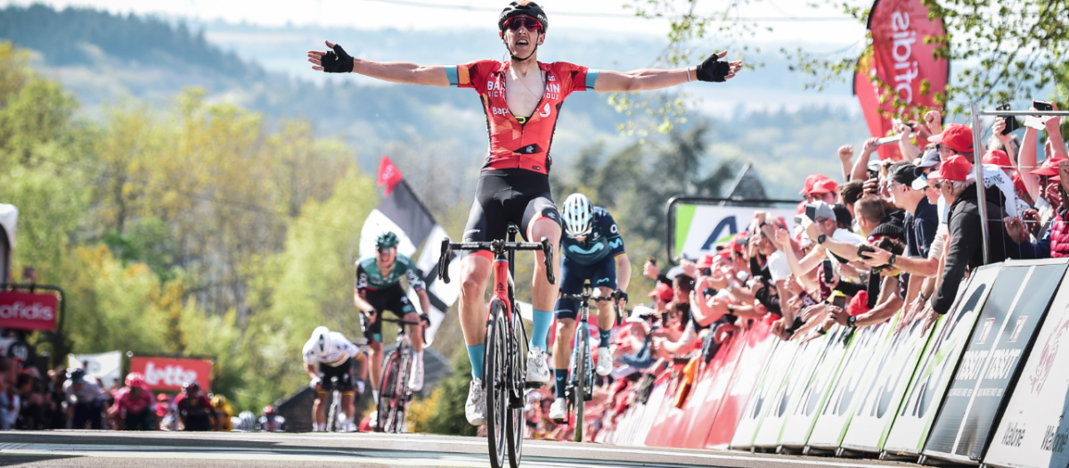 Teuns consigue la victoria en la Flecha Valona por delante de Valverde
