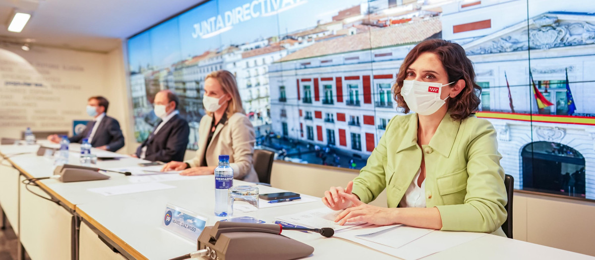 Ayuso durante la Junta Directiva regional