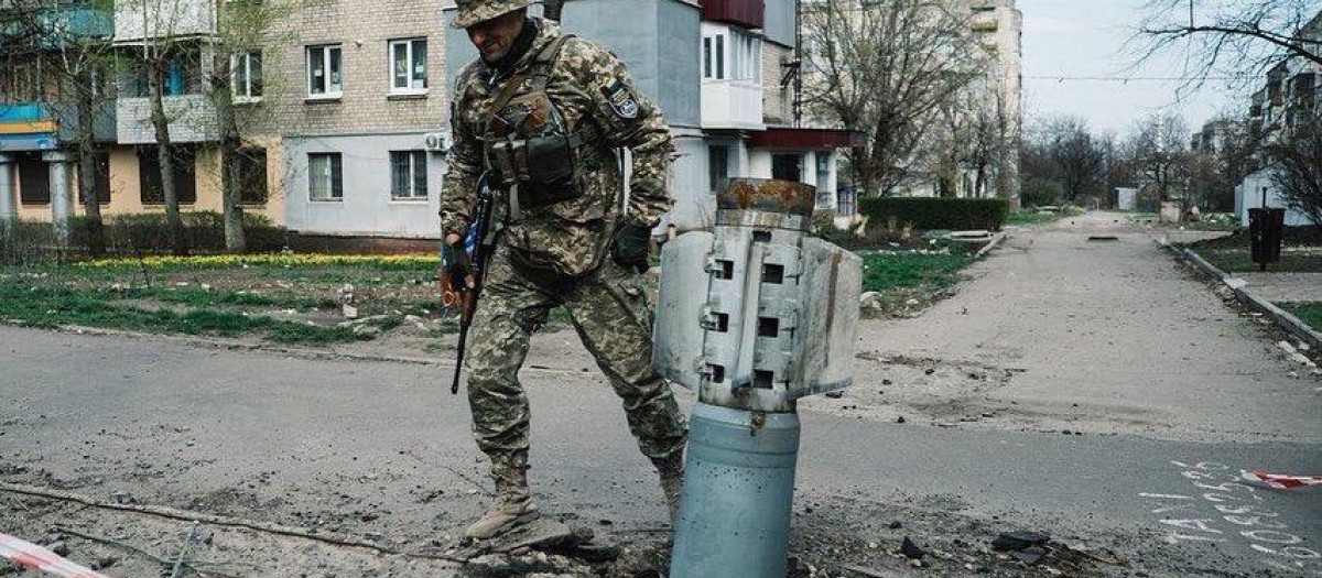 Misil ruso luego de un bombardeo en Ucrania