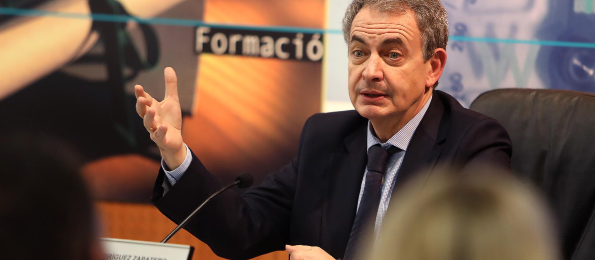 El ex presidente del Gobierno, José Luis Rodríguez Zapatero, durante una conferencia