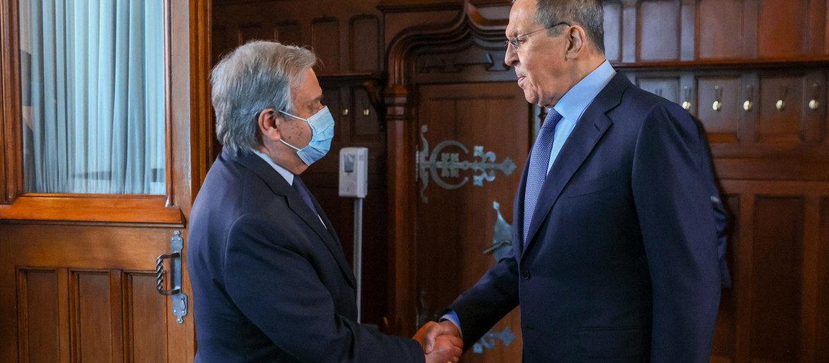 El ministro de Relaciones Exteriores de Rusia, Sergei Lavrov, recibe al secretario general de la ONU, Antonio Guterres, en Moscú