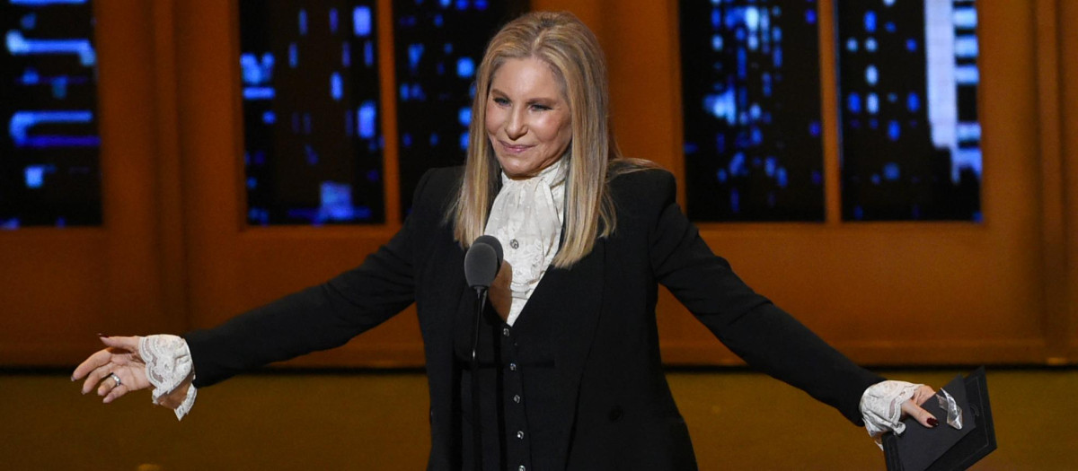 Barbra Streisand, en los Tony Awards, en Nueva York