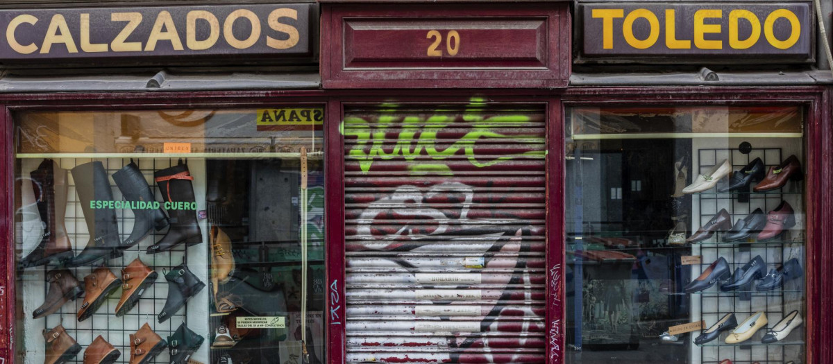 Un negocio cerrado por la pandemia en Madrid