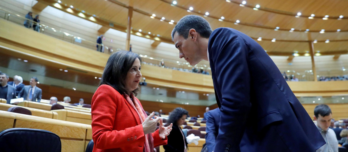 Margarita Robles y Pedro Sánchez en una imagen de archivo