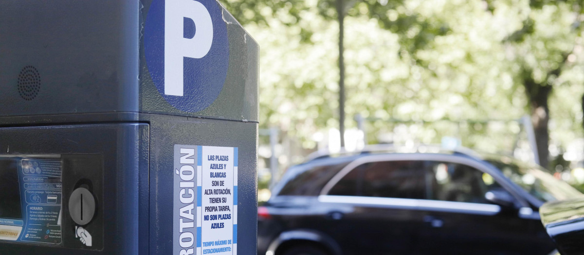 Parquímetro para pagar plazas SER de alta rotación.