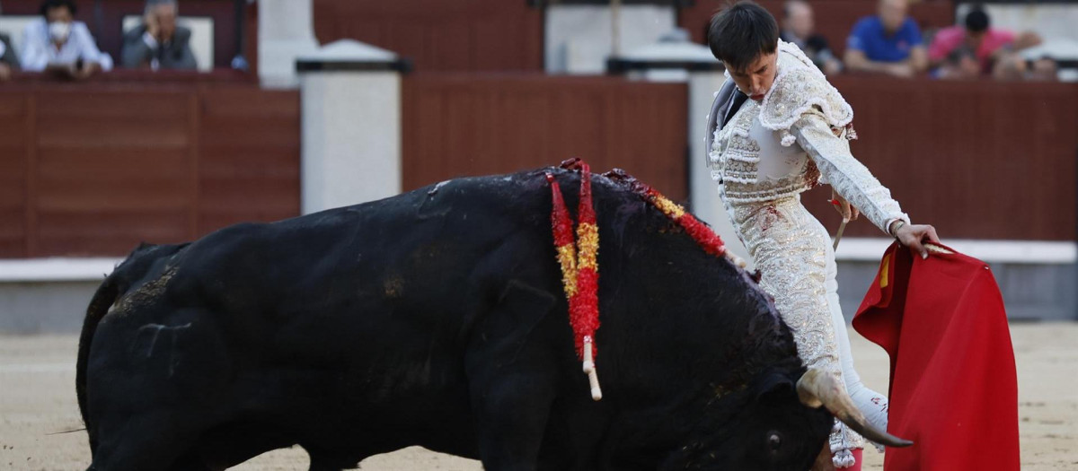Muletazo de Francisco José Espada en la Feria de San Isidro