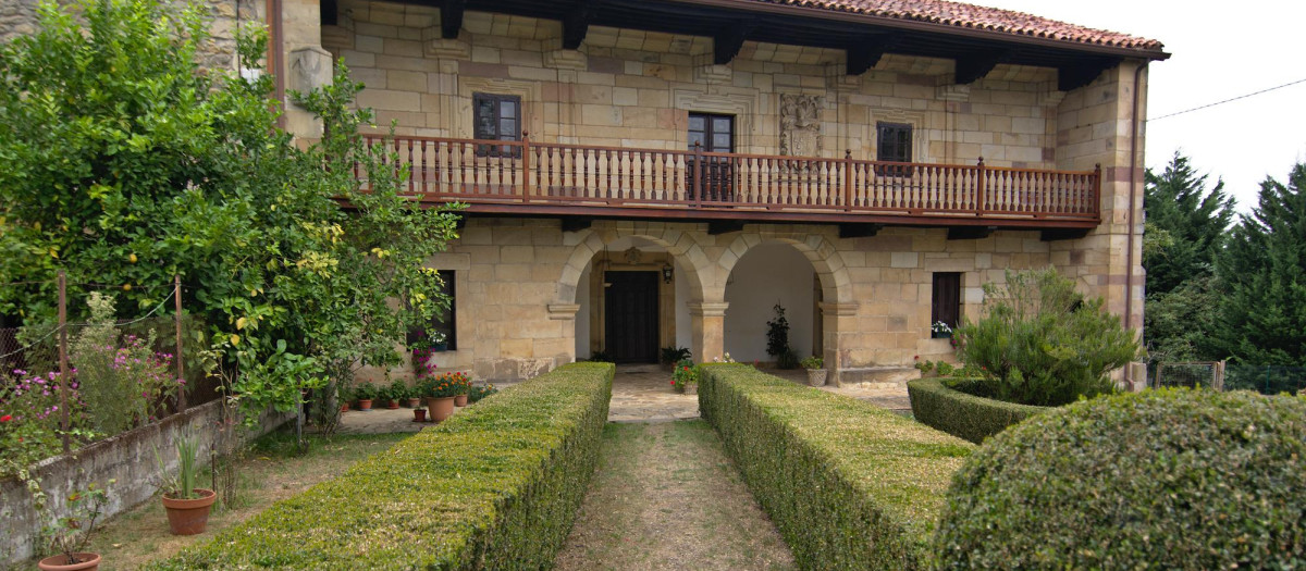 Casona de Calderón de la Barca en San Vicente de Toranzo, Cantabria