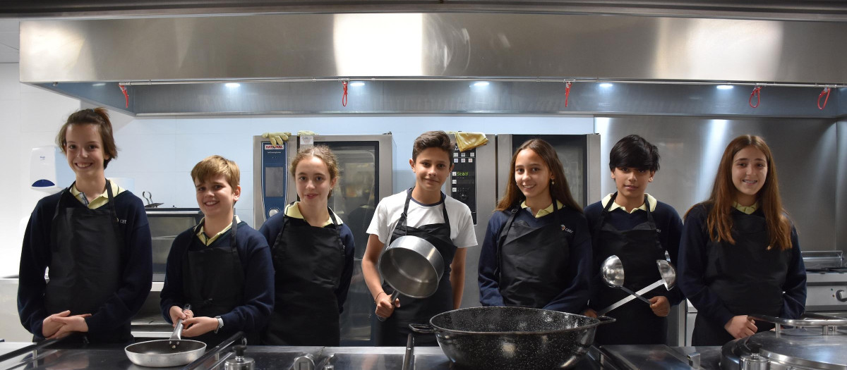 Los estudiantes participantes en el proyecto STEAM