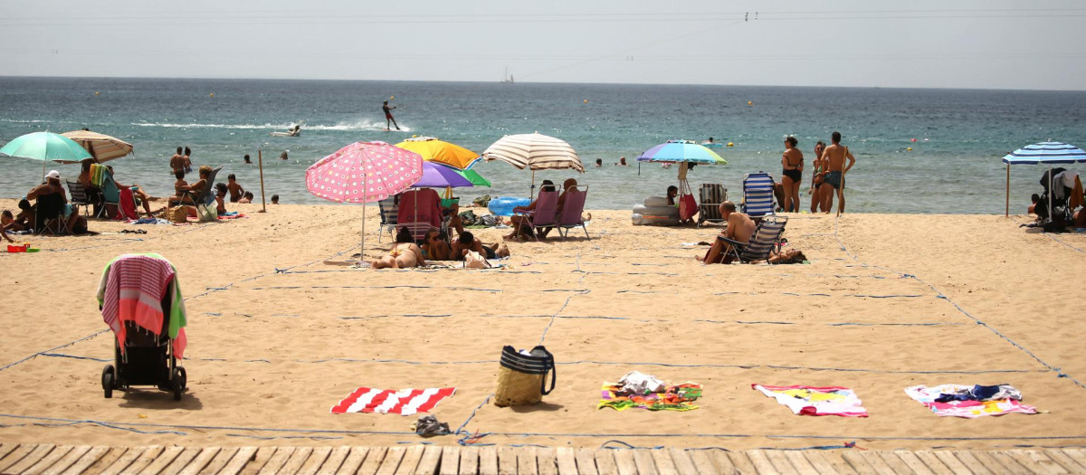 Un total de 621 playas españolas han sido galardonadas con la bandera azul este 2022