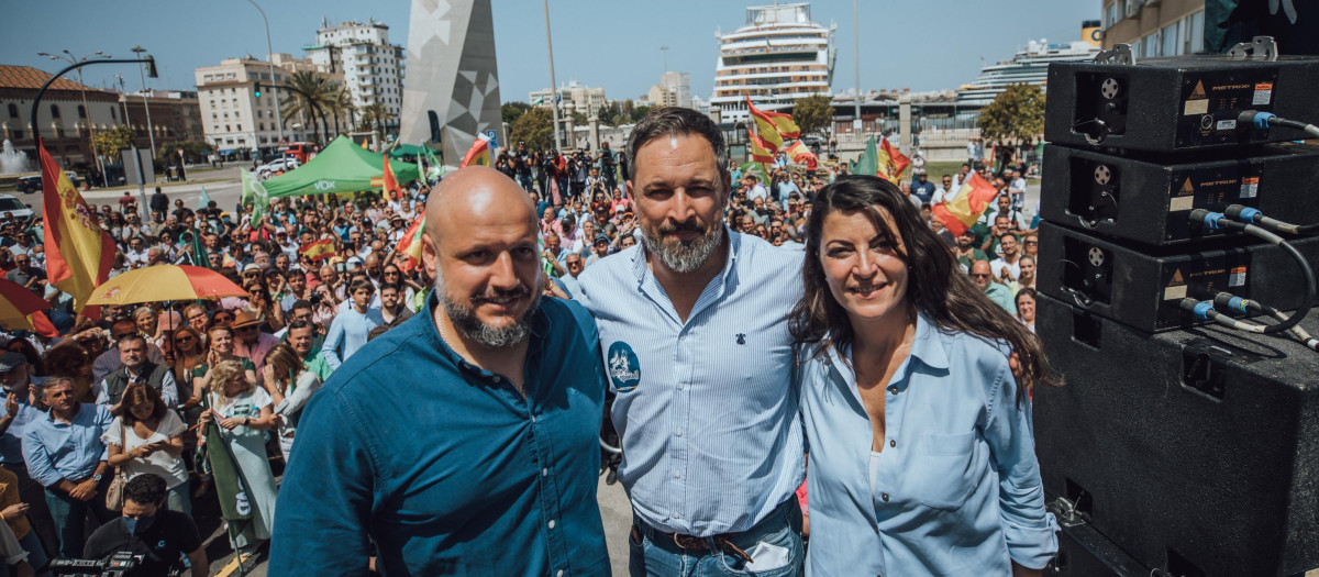 Rodrigo Alonso, Santiago Abascal y Macarena Olona, el pasado 3 de mayo en la manifestación convocada en Cádiz por el Sindicato Solidaridad y Vox