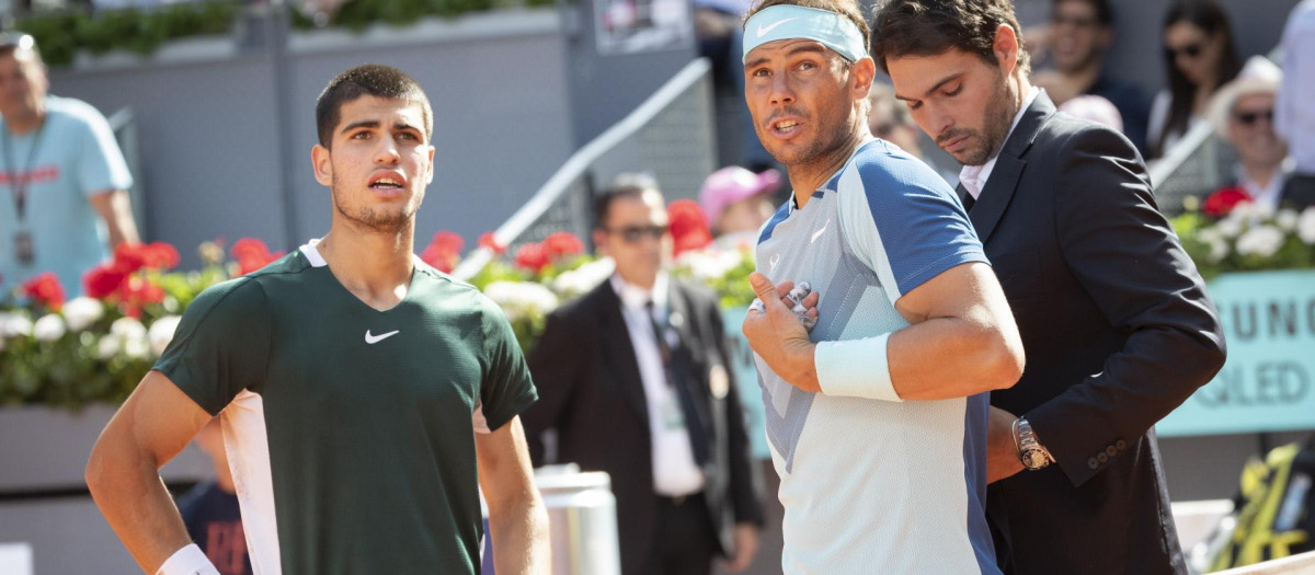 Carlos Alcaraz y Rafael Nadal durante su partido en el Masters de Madrid