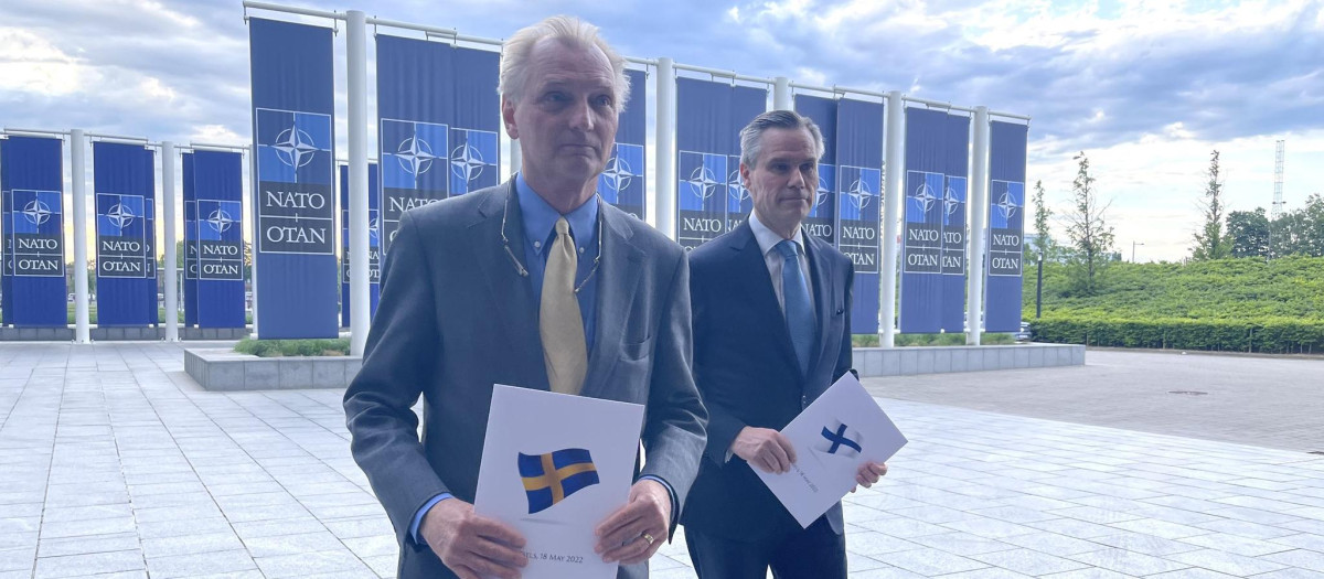 Embajadores Suecia y Finlandia en la sede de Bruselas de la OTAN