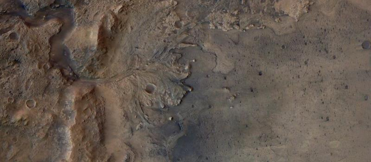 Imagen del cráter Jezero, lugar de aterrizaje del rover Perseverance