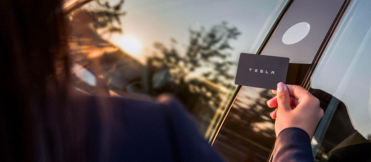 Así es la llave tipo tarjeta que incorporan los Tesla